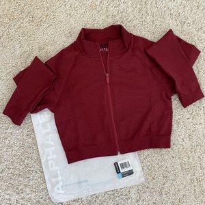 Alphalete Amplify cropped jacket in Bordeaux